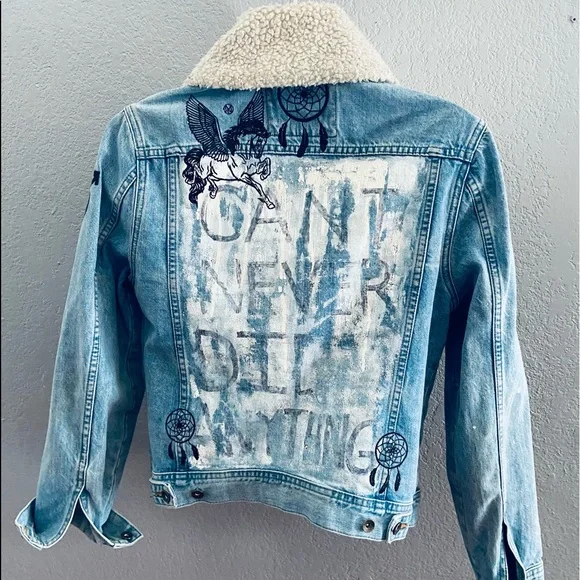 Denim Jacket w/ Sherpa Collar Designed, Painted, & Embroidered by Maison Parker - Picture 4 of 7